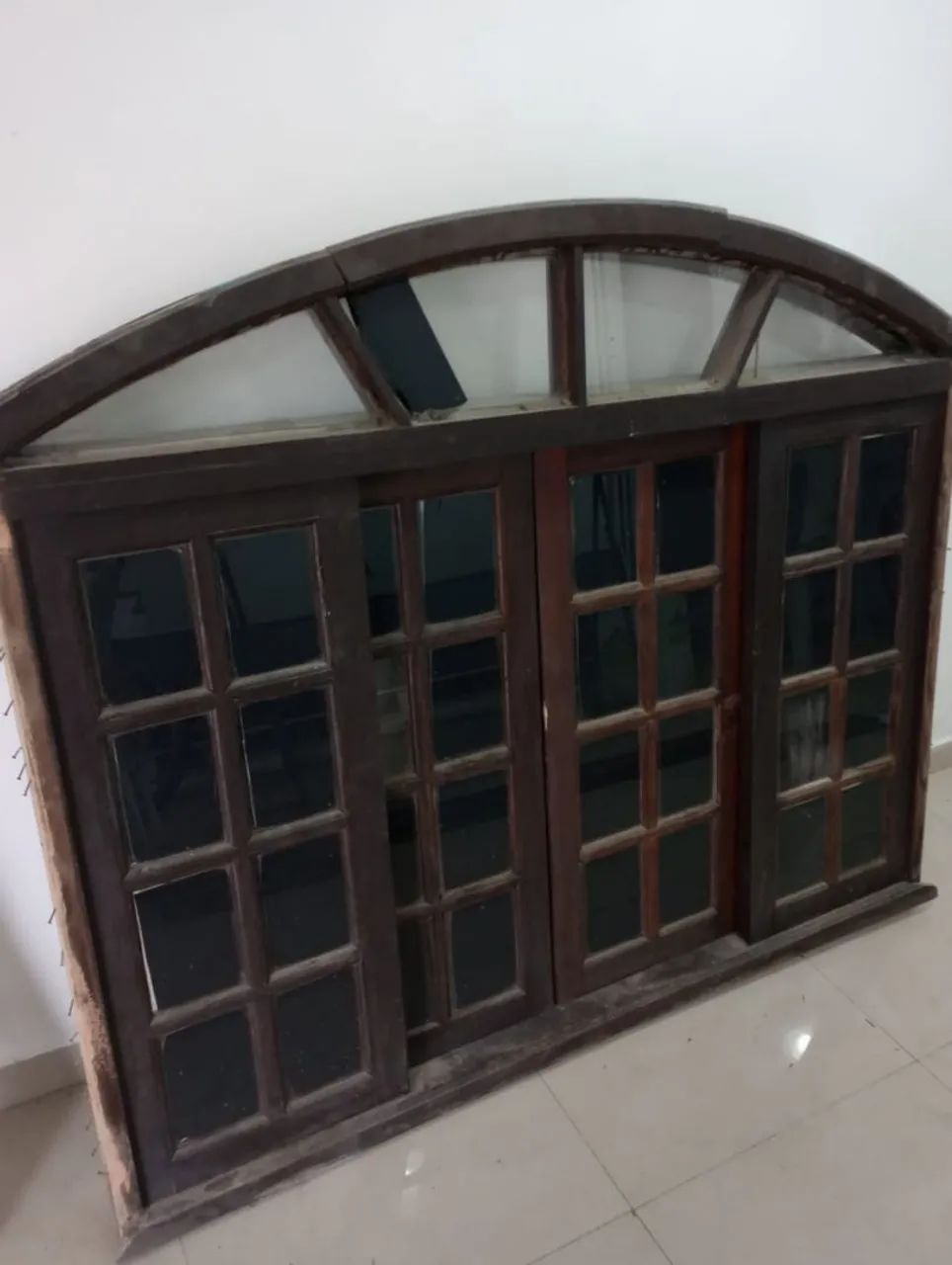 Vendo Janelas e capelinhas coloniais 