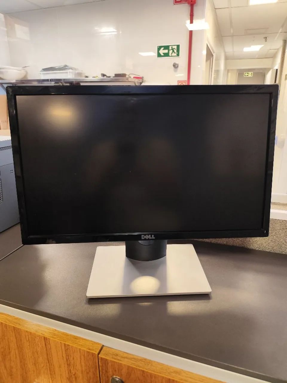 Monitor DELL SE2216H em excelente estado de conservação