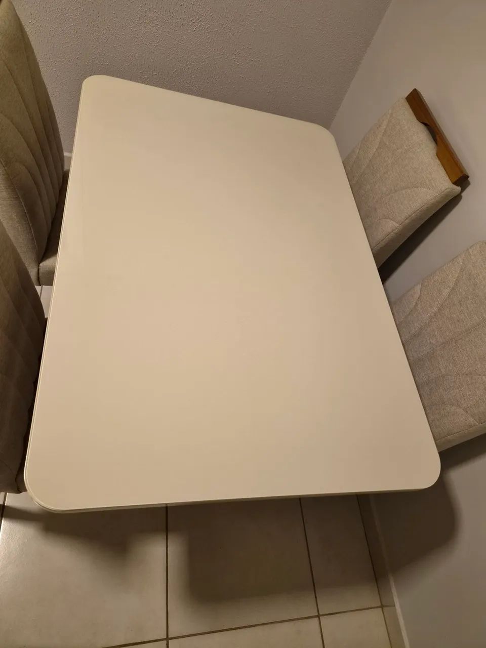 Mesa com 4 cadeiras  - Foto 2