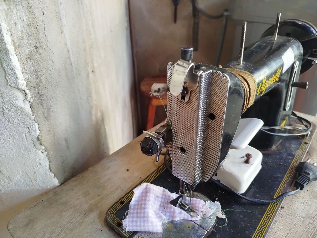 Maquina de costura  - Foto 3