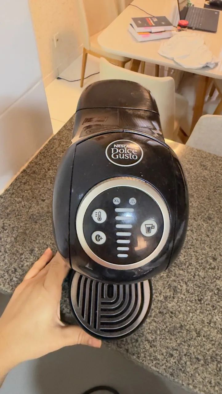 Cafeteira Dolce Gusto automática 