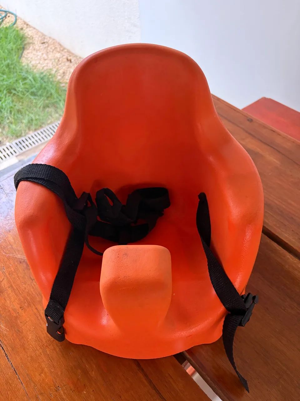 Vendo Cadeira Infantil de Alimentação  - Foto 2