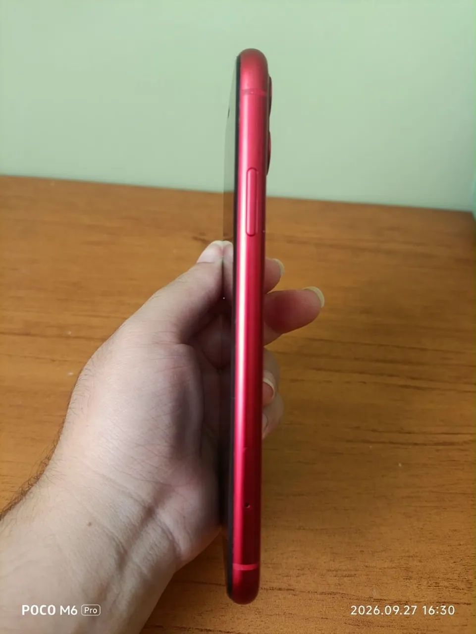 Vendo IPhone 11 Vermelho - Foto 2