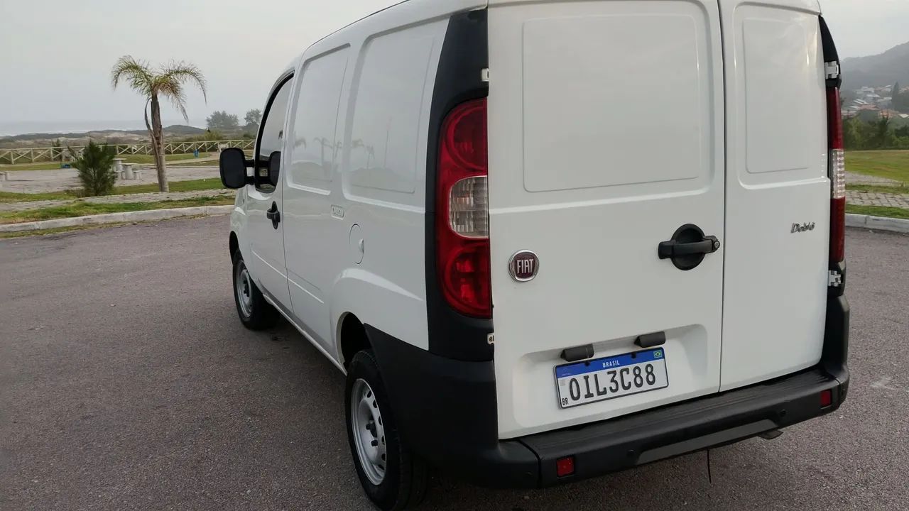 Fiat Doblo Cargo 1.4 MPI Fire Flex 8V 3P 2013 - Foto 4