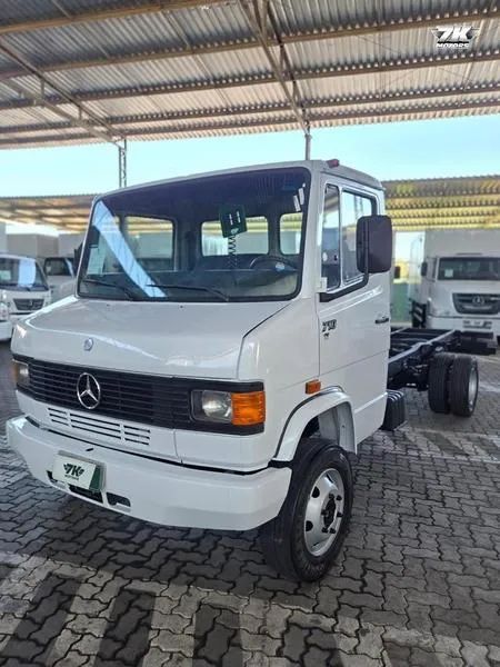 MERCEDES-BENZ 710 2011 - Foto 3