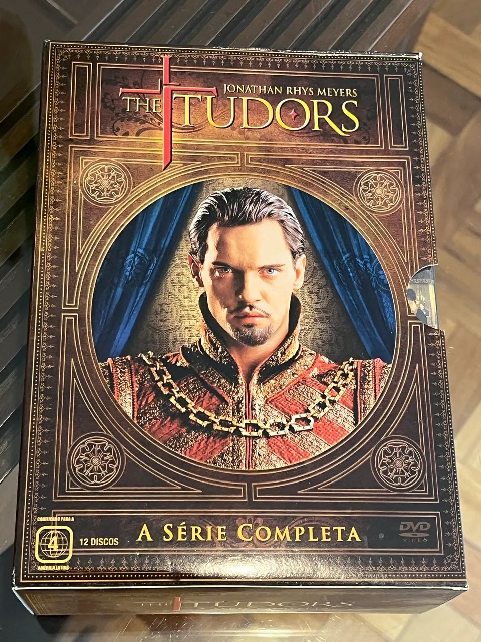 Box dvs THE TUDORS 
