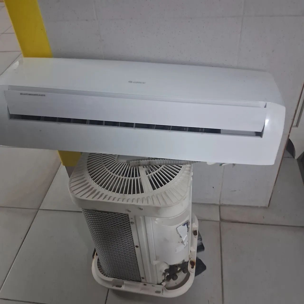 Vende ar condicionado split. MARCA: Gree 12 mil - Foto 2