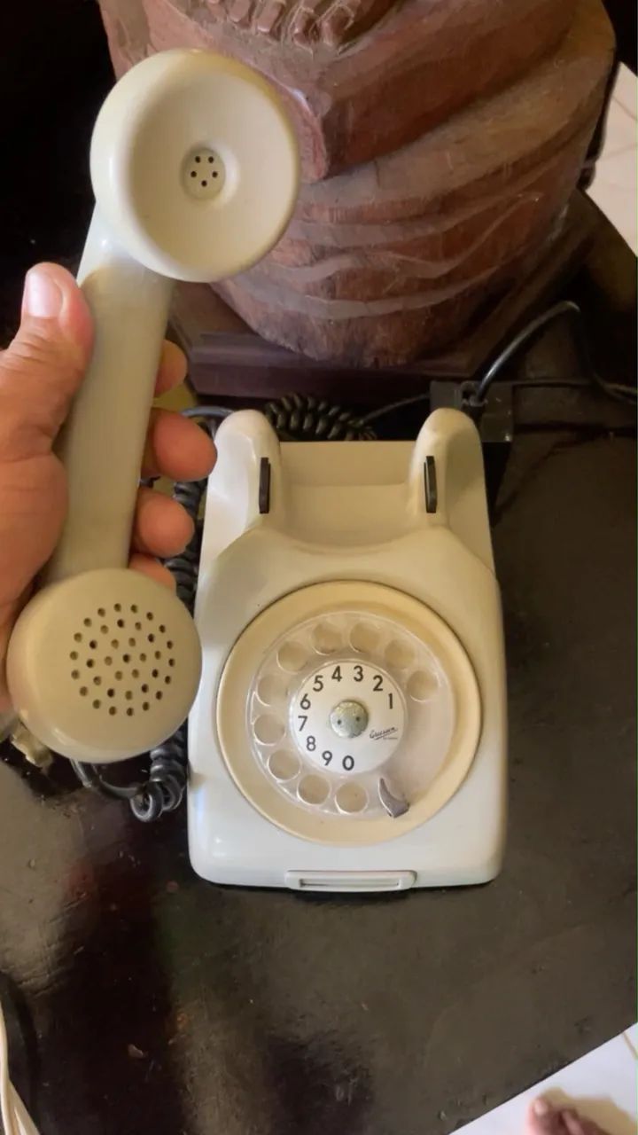 Lindo telefone de mesa antigo - Foto 2