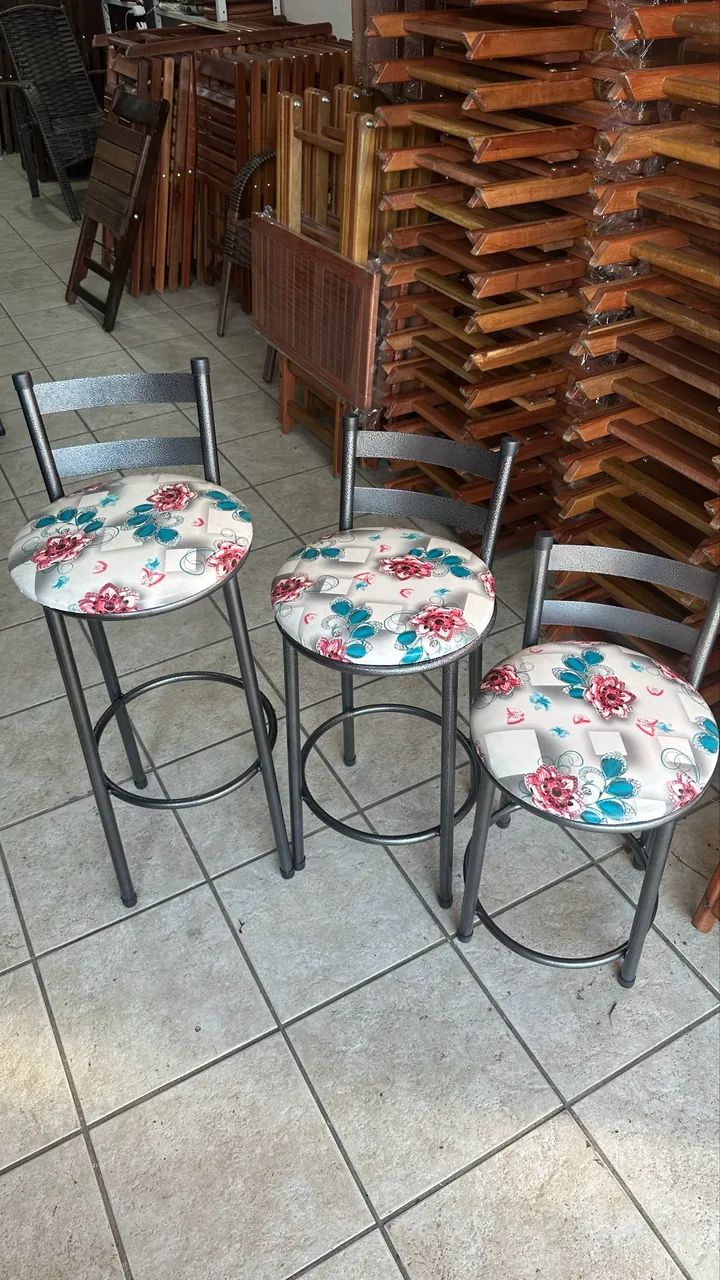 Banquetas em aço com acento estofado  - Foto 3