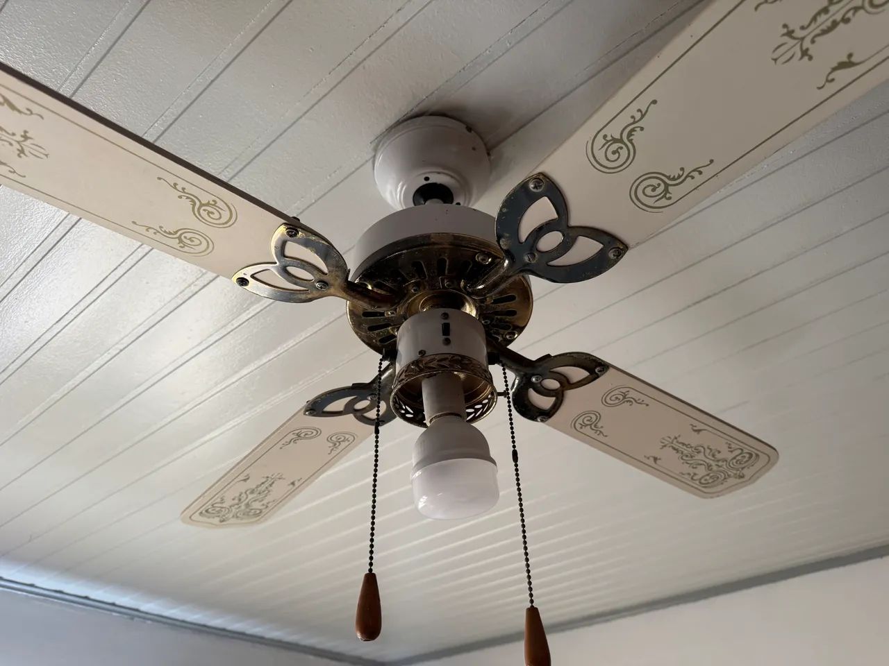 Ventilador e luminária de teto