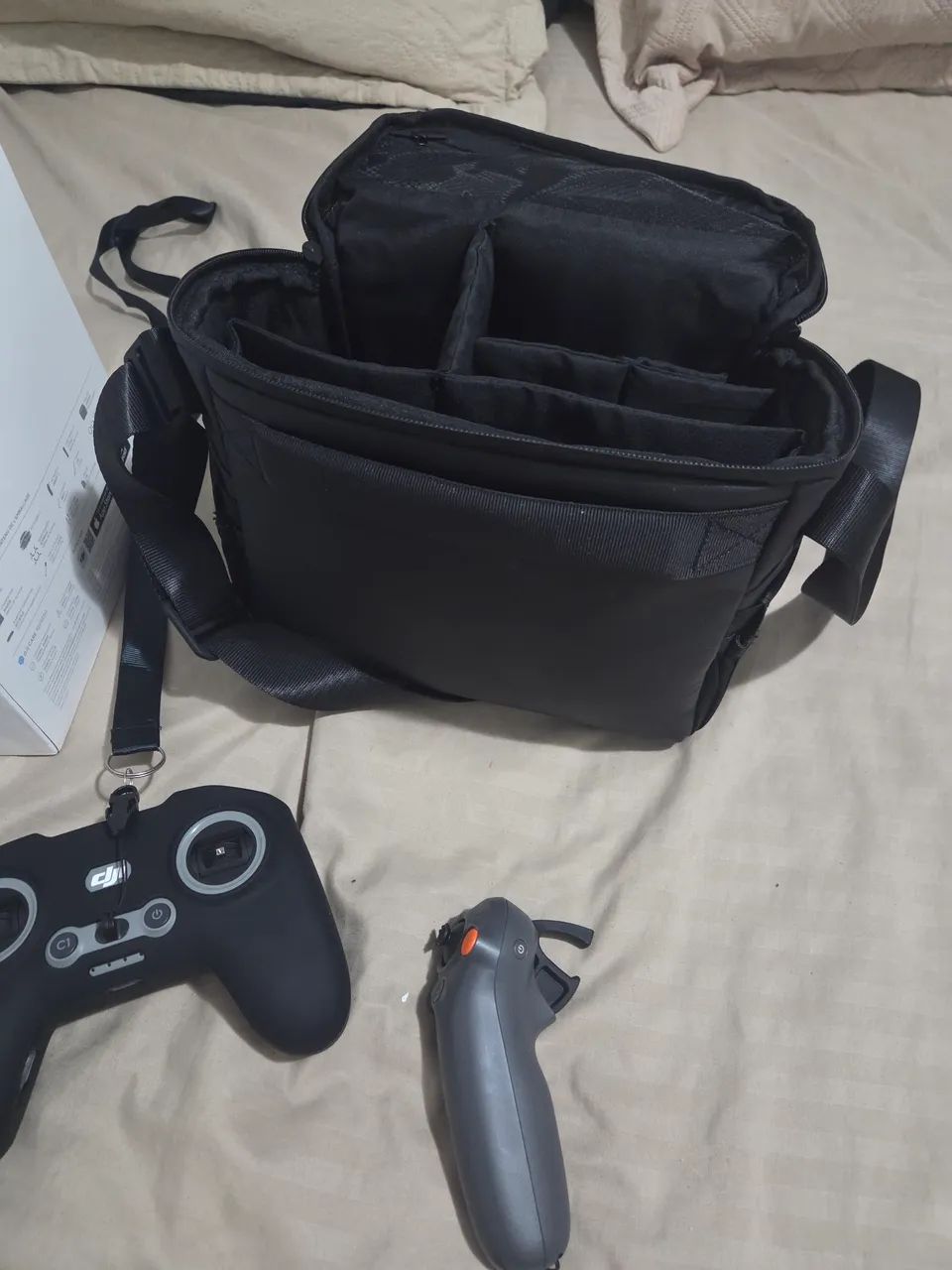 Drone dji avata 2 flay more combo 3 baterias  + Remote CONTROLLER 3  - Foto 2
