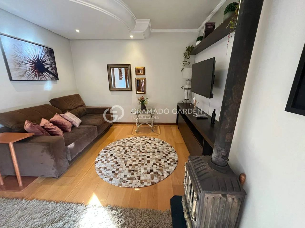 AMPLO APARTAMENTO COM 1 DORMITÓRIO NO CENTRO!