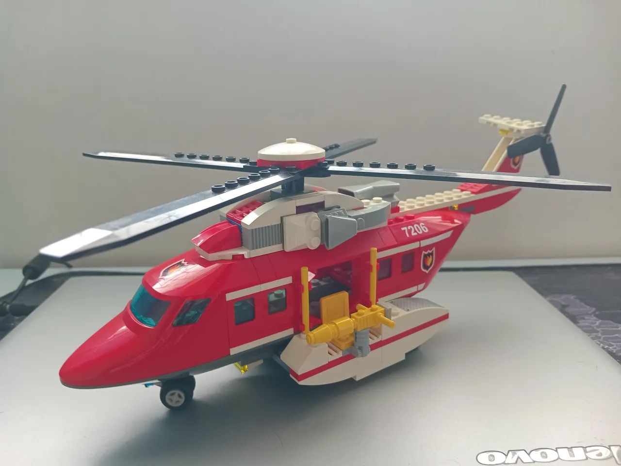 Brinquedo Lego City Helicóptero bombeiros + Jipe - Foto 3