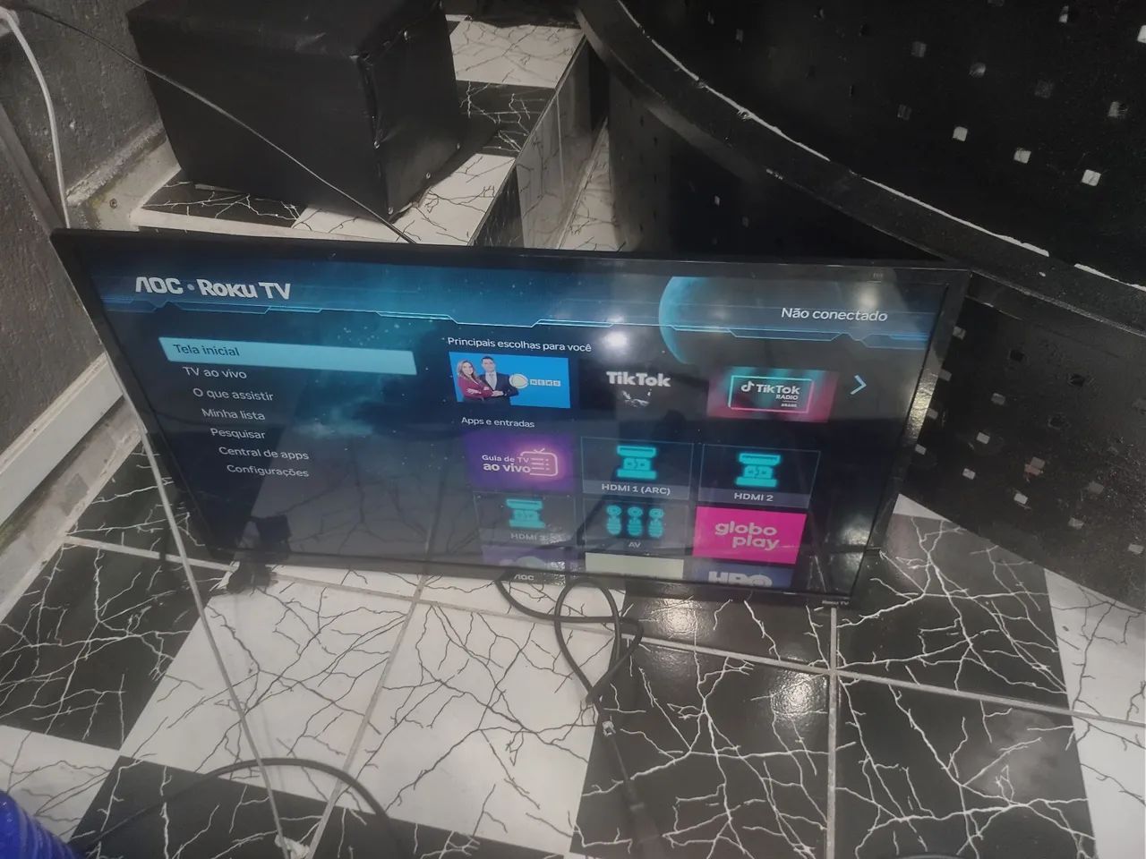 Vendo Smartv AOC Roku 32 polegadas top de linha em estado de nova R$ 750,00 - Foto 2