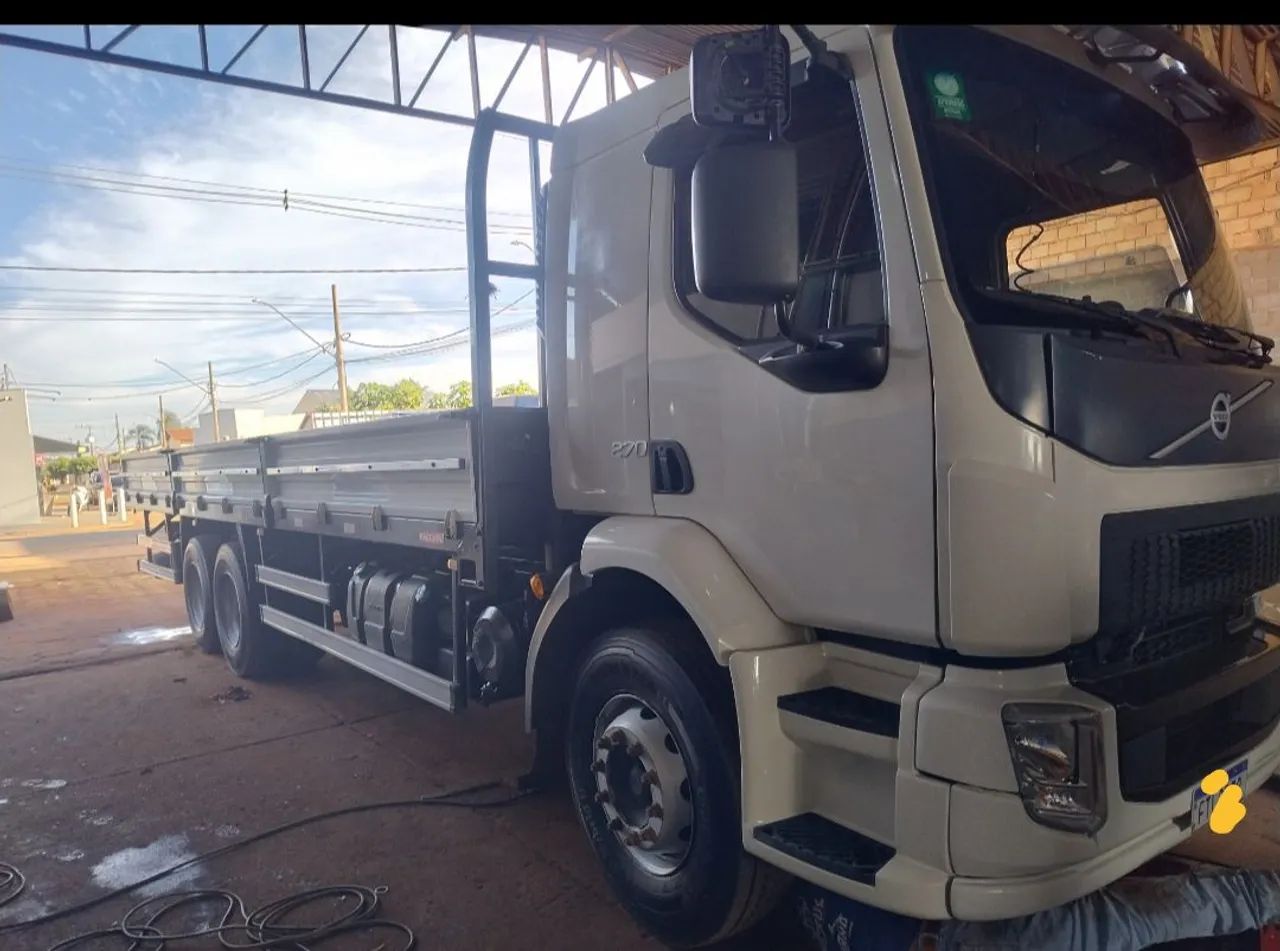 Volvo VM 270 - Foto 4