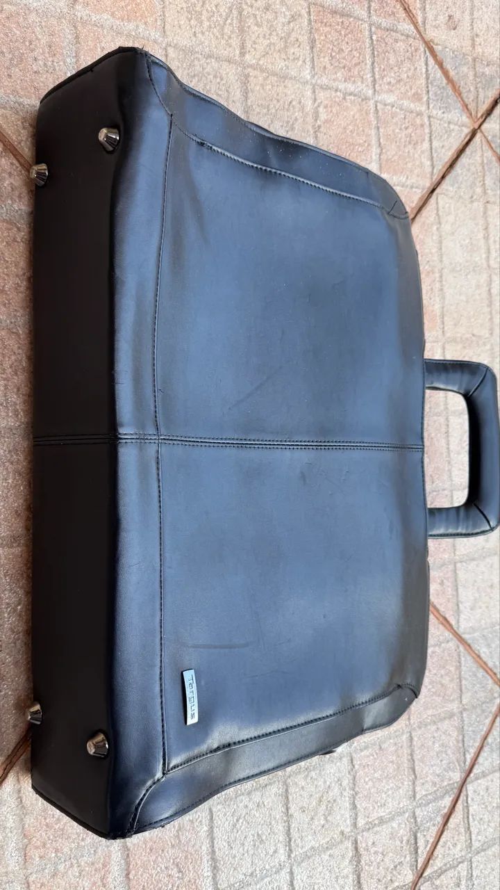 Maleta Executiva 007 Taurus em Couro - R$ 220