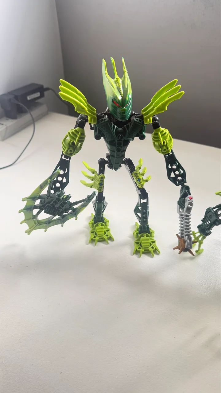 Conjunto LEGO Bionicle - modelos 8980 e 8974 - Foto 3
