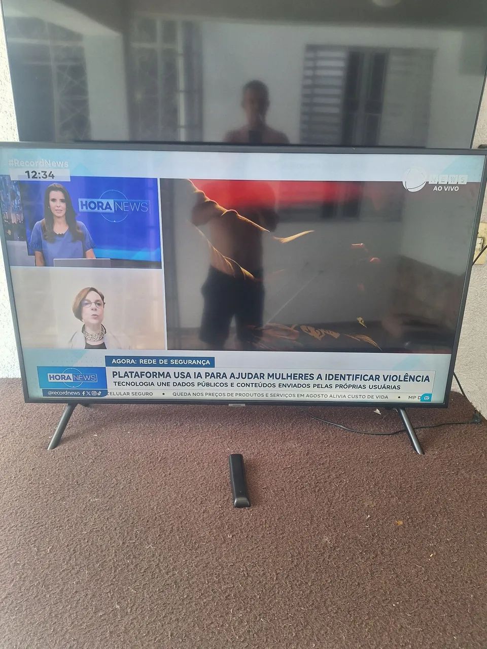 TV SMART SANSUNG 4K CRISTAL 50 POLEGADAS FUNCIONANDO PERFEITAMENTE SEM DETALHES  - Foto 2