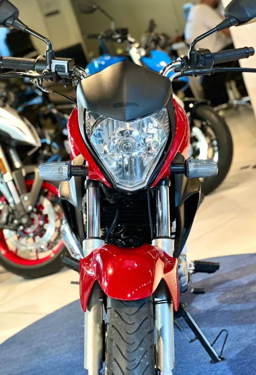 Honda - CB 300R 2012