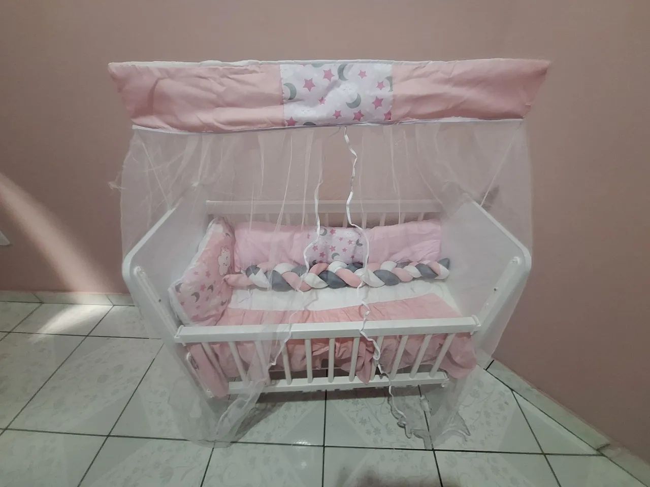 Mini berço com colchão  - Foto 5