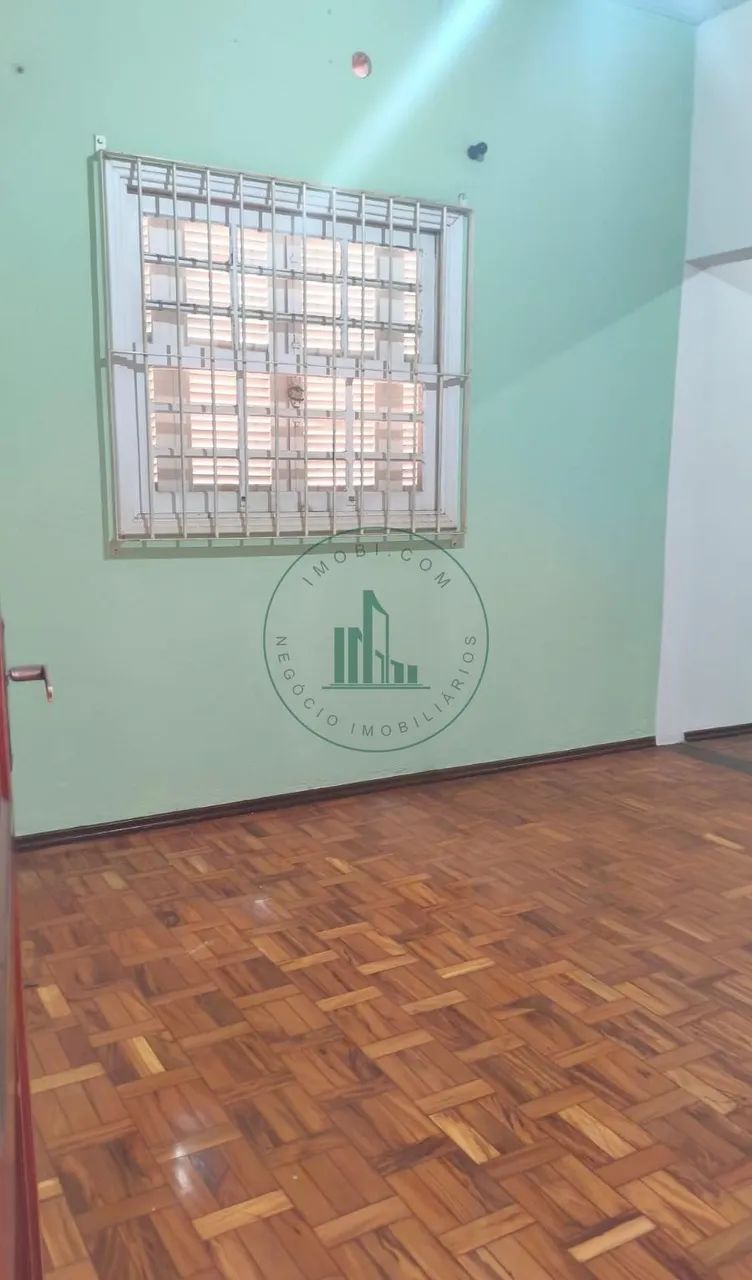 Casa no Centro c/ 3 Dorms, 2 Banheiros e Potencial comercial - Foto 2