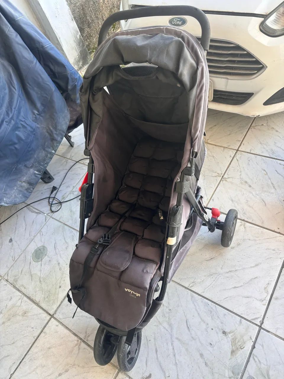 Carrinho de bebê voyage delta + bebê conforto que acopla  - Foto 4