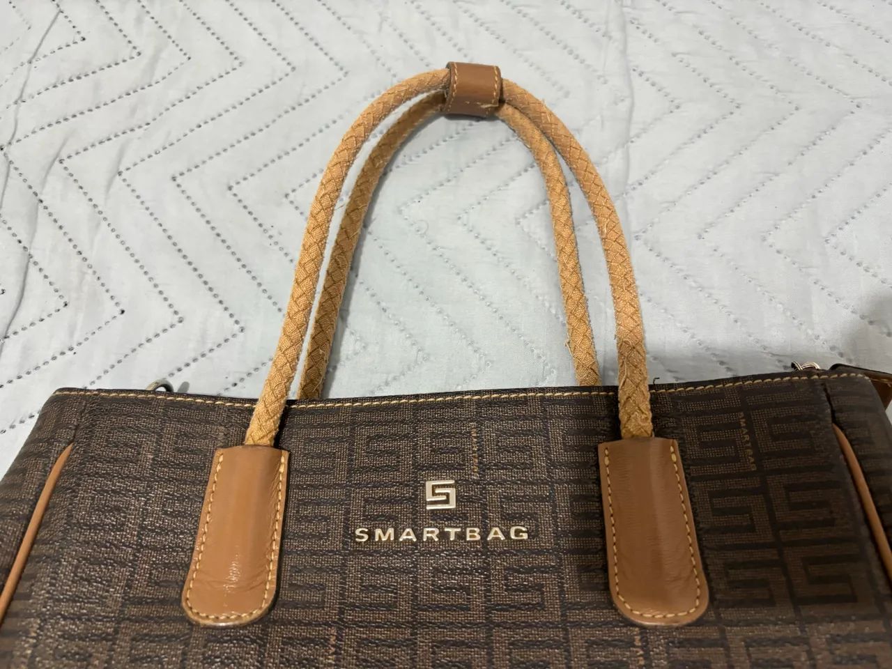 Bolsa Feminina Monograma em Couro  - Smartbag - Foto 4