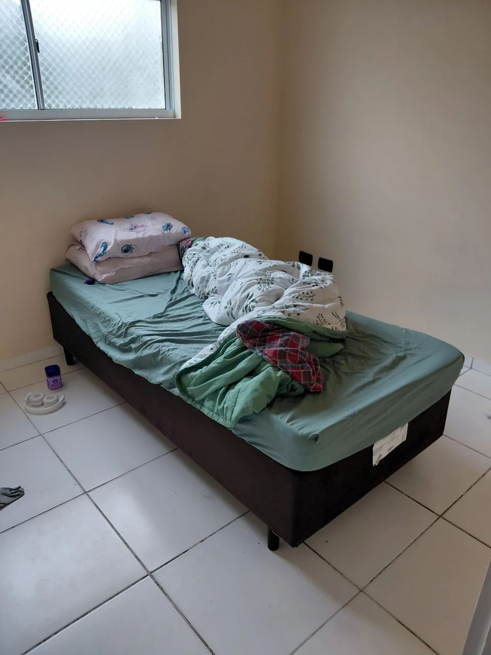 Cama e colchão de solteiro - Foto 2
