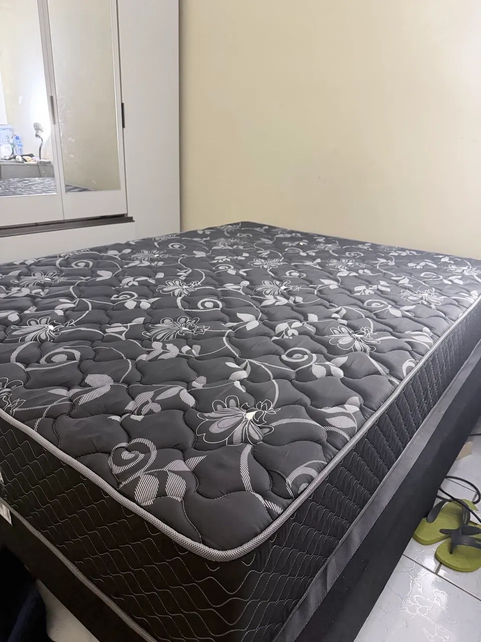 Cama de casal, 1 mês de uso 