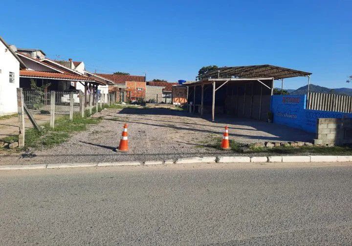 Alugo Casa e estrutura de lavação automotiva 