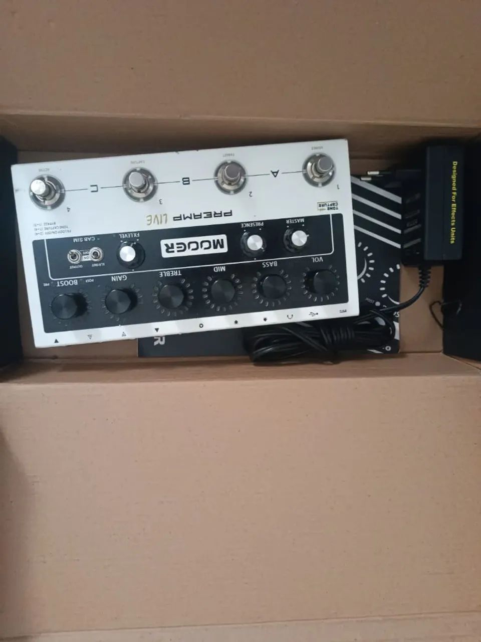 Pedal pré amp com impulse response para guitarra 