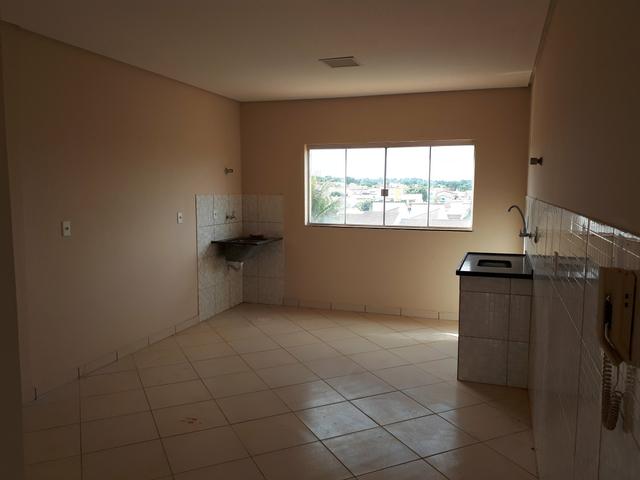 Rua 10 casa com 5 quartos condomínio top troca 9 * - Foto 2