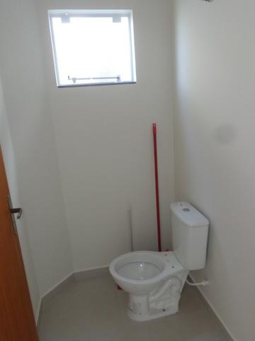 Lindo sobrado 3 quartos,1 suite, ótima localização escritura publica - Foto 4