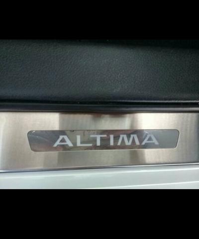 Nissan Altima - Foto 10