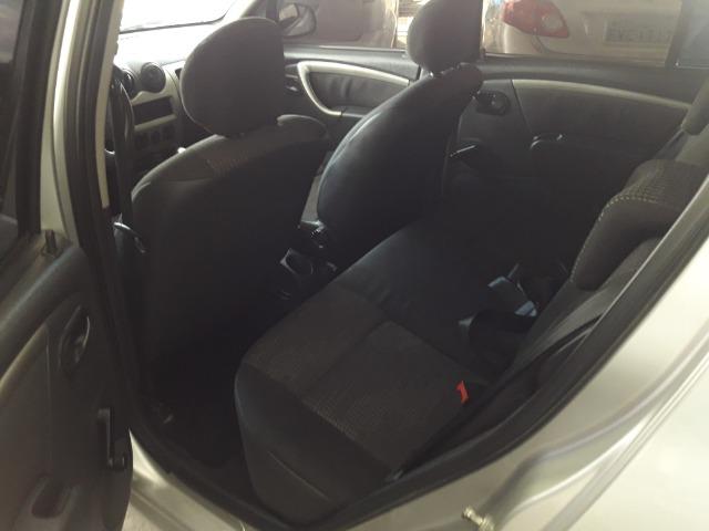 Renault Sandero Exp 1.0 - 2010 - Foto 6