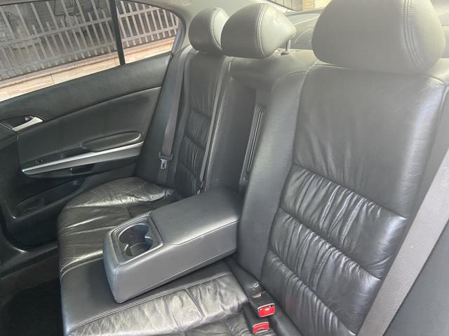 Honda Accord 3.5 V6 - Foto 16