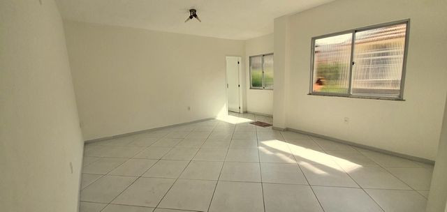 Belíssima Casa duplex com 4 qtos piscina churrasqueira anexo e 6 vagas - Foto 18
