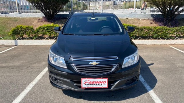 PRISMA 2015 COM 35.400 KM RODADOS