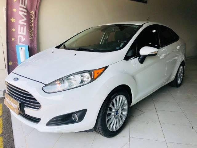 FORD NEW FIESTA TITANIUM 1.6 AUT