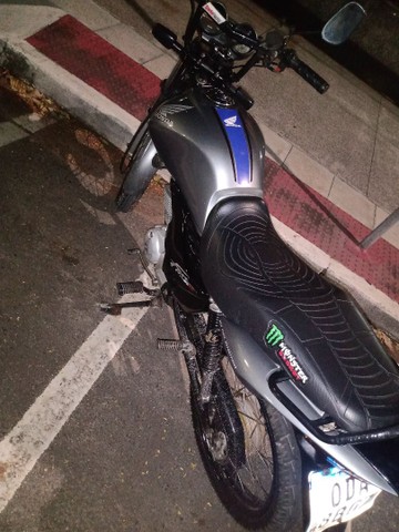 VENDO MOTO 150 TITAN