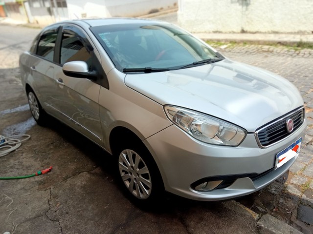 CARRO FIAT GRAND SIENA ATRACTIVE