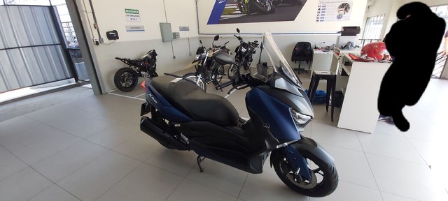 YAMAHA XMAX 250