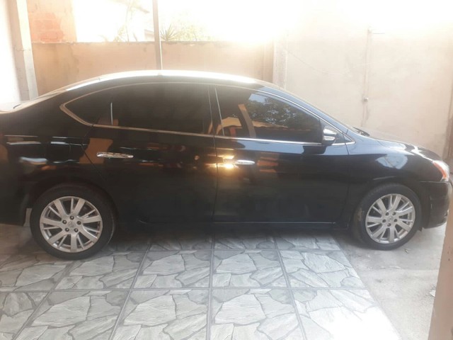 CARRO SEMINOVO NISSAN