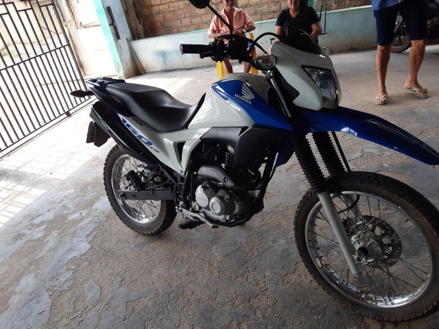 BROS ESDI 160 2017   NO PONTO DE TRANSFERÊNCIA 