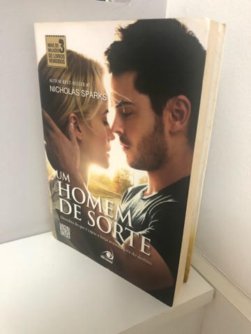 Um Homem de sorte - Nicholas Sparks capa comum - Foto 2