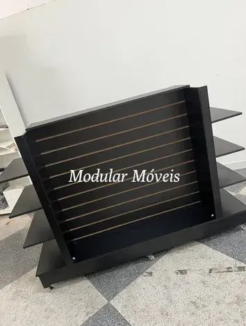 Gondola com Canaletado Central - MDF Preto