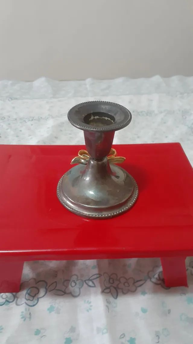 Castiçal  com laço  dourado metal - Foto 2