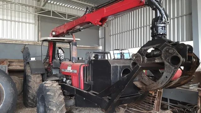 Massey 290 Munck + Valmet 980 Munck Florestal