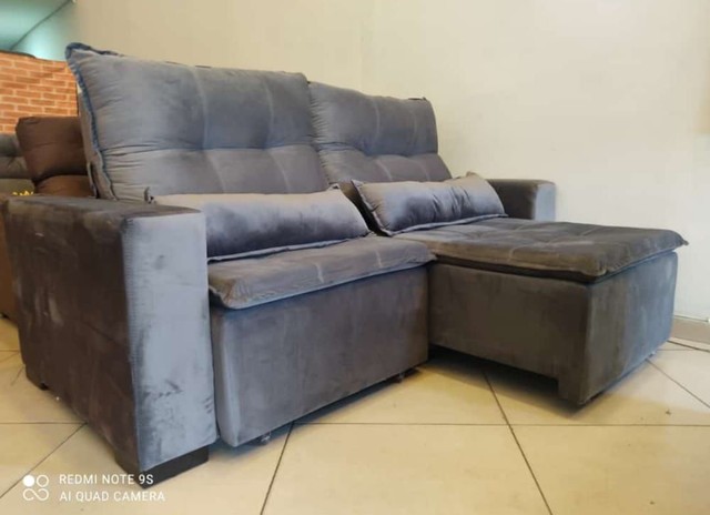 Promoção sofá retrátil e reclinável em veludo Premium Chicago frete grátis R1 
