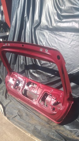 Tampa Traseira Hb20 2019/2022 Vermelho c/ detalhe  - Foto 2